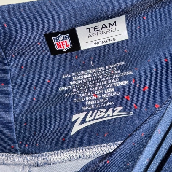 NFL Blue and Red Gradient Leggings with Team Pattern - Picture 6 of 10